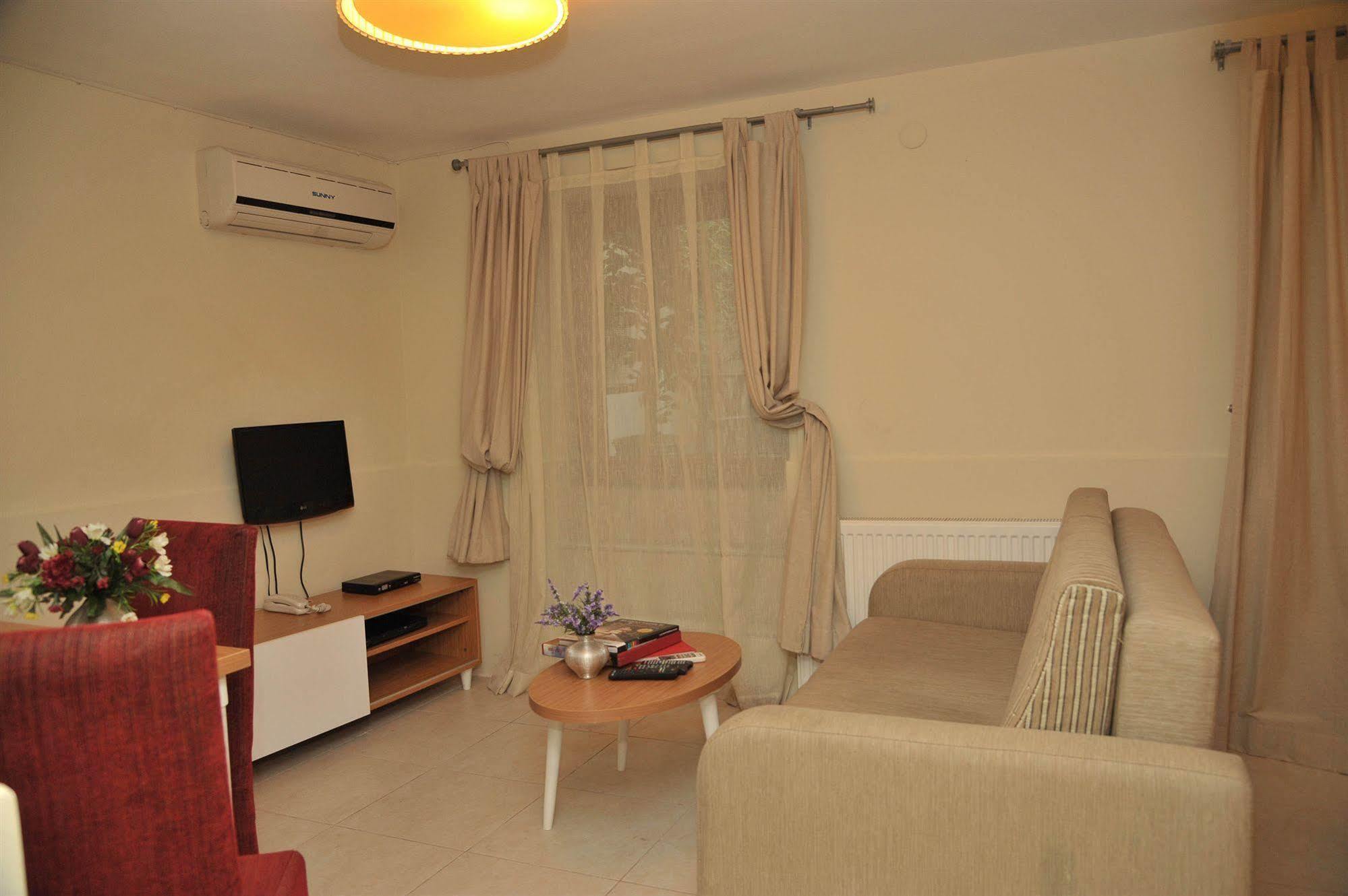 Three Apples Taksim Residence Istanboel Buitenkant foto