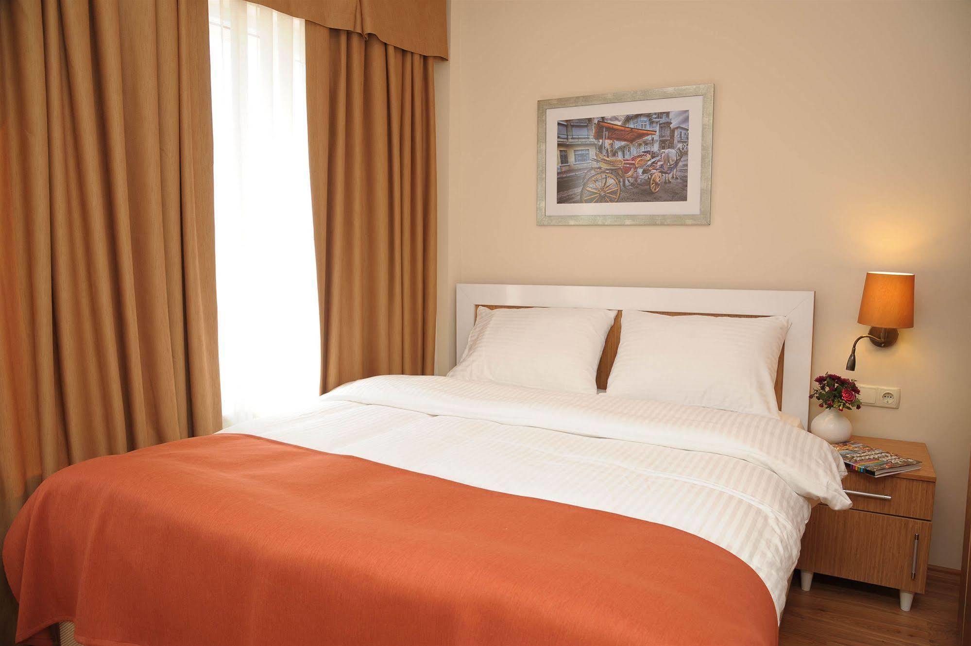 Three Apples Taksim Residence Istanboel Buitenkant foto